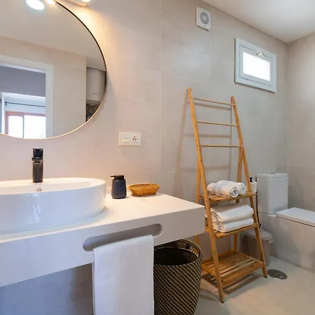 Lanzarote Apartments, Casa Ona דירה קוסטה טגוויסה